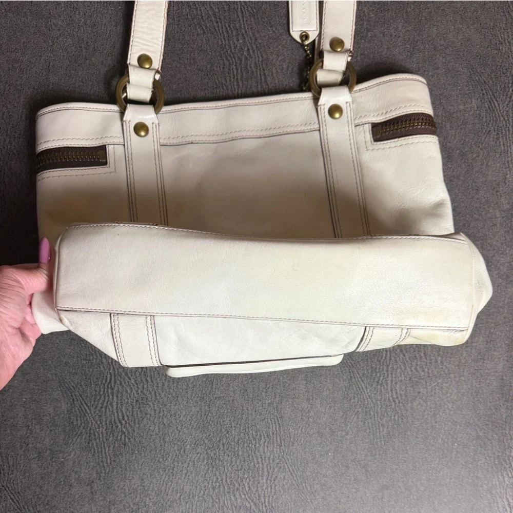 Coach Legacy 65th Anniversary Gigi Tote White Leather Shoulder Bag | 10650 - Picture 13 of 16